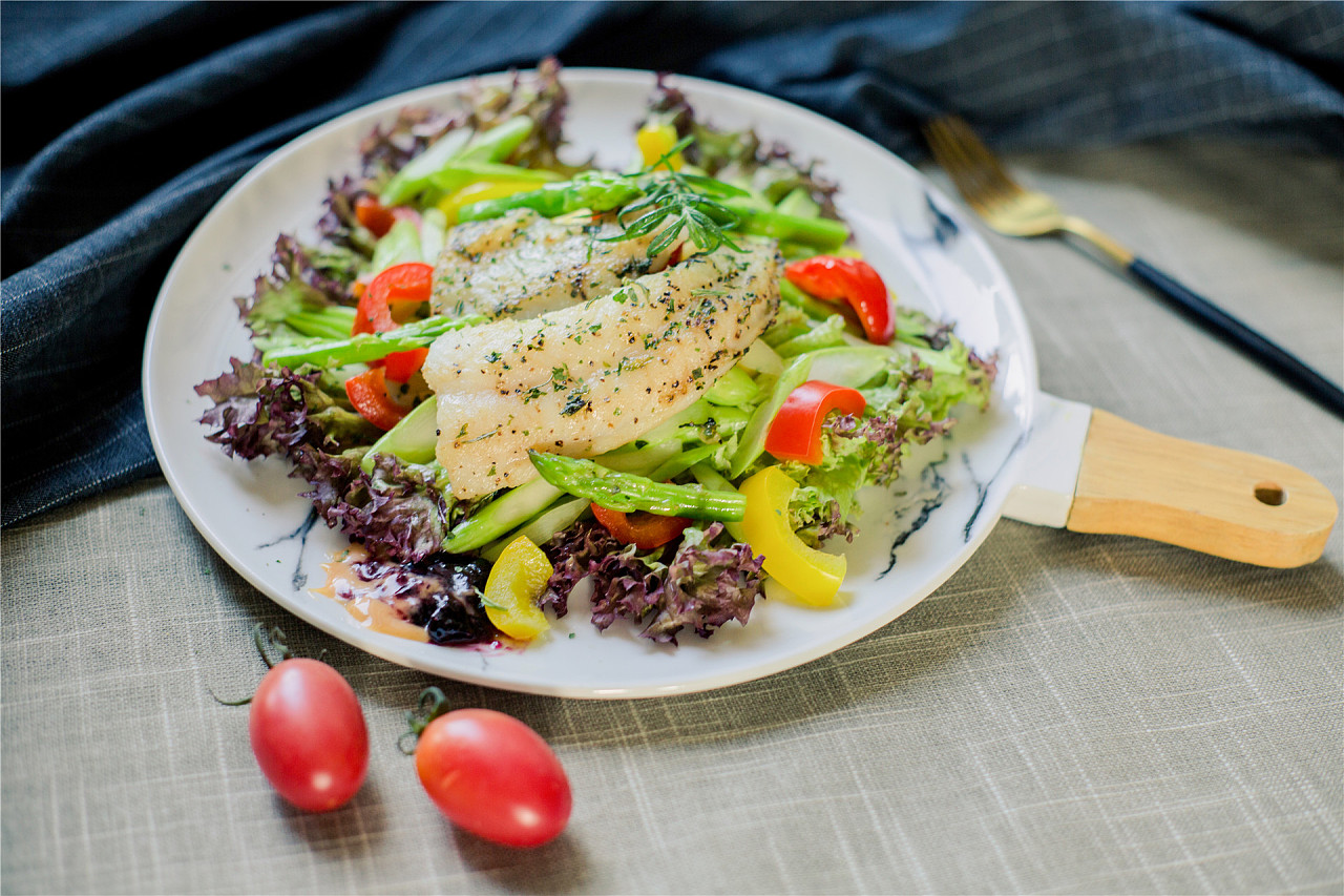 脏贝壳是“洋垃圾”?珍珠商行进口10余吨贝壳被罚50万