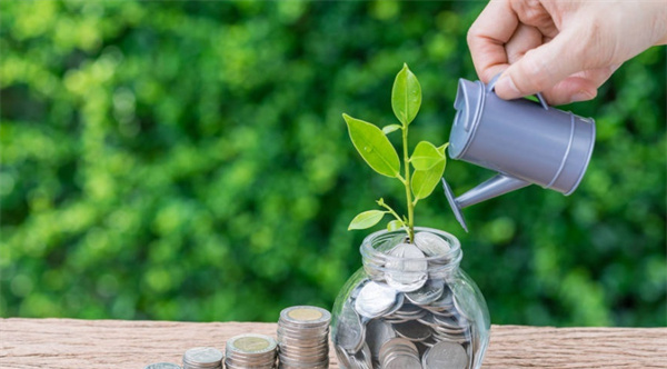 麦当劳(MCD.US)Q2营收利润均超预期 借玩具与平价套餐重回增长轨道